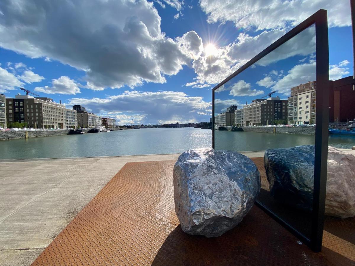 Luxury Skyscraper With Amazing View Over Apartment Helsinki