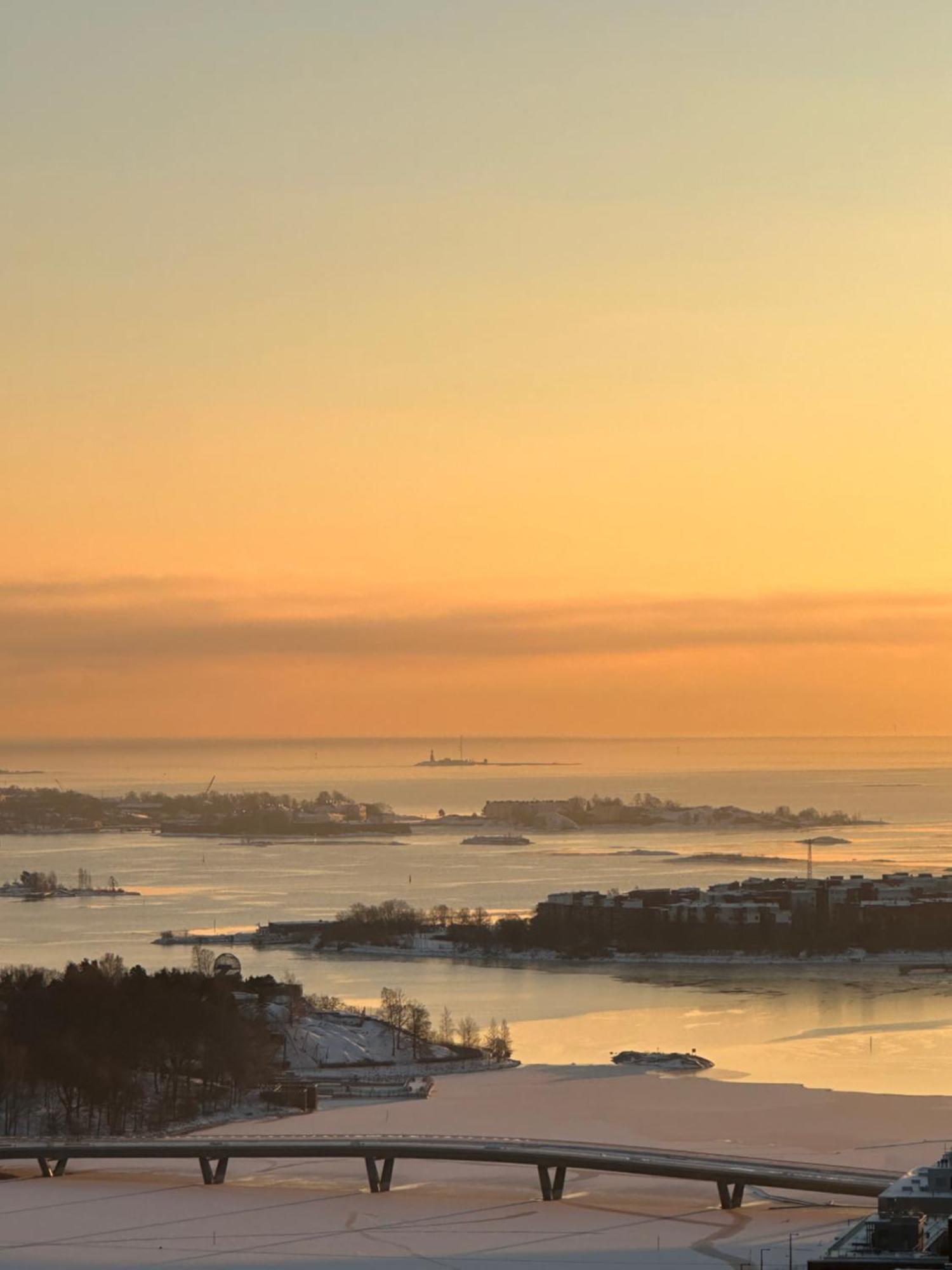 Apartment Luxury Skyscraper With Amazing View Over Helsinki